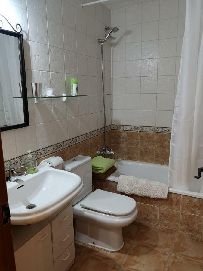 Apartament De La Lali Roni Exterior photo
